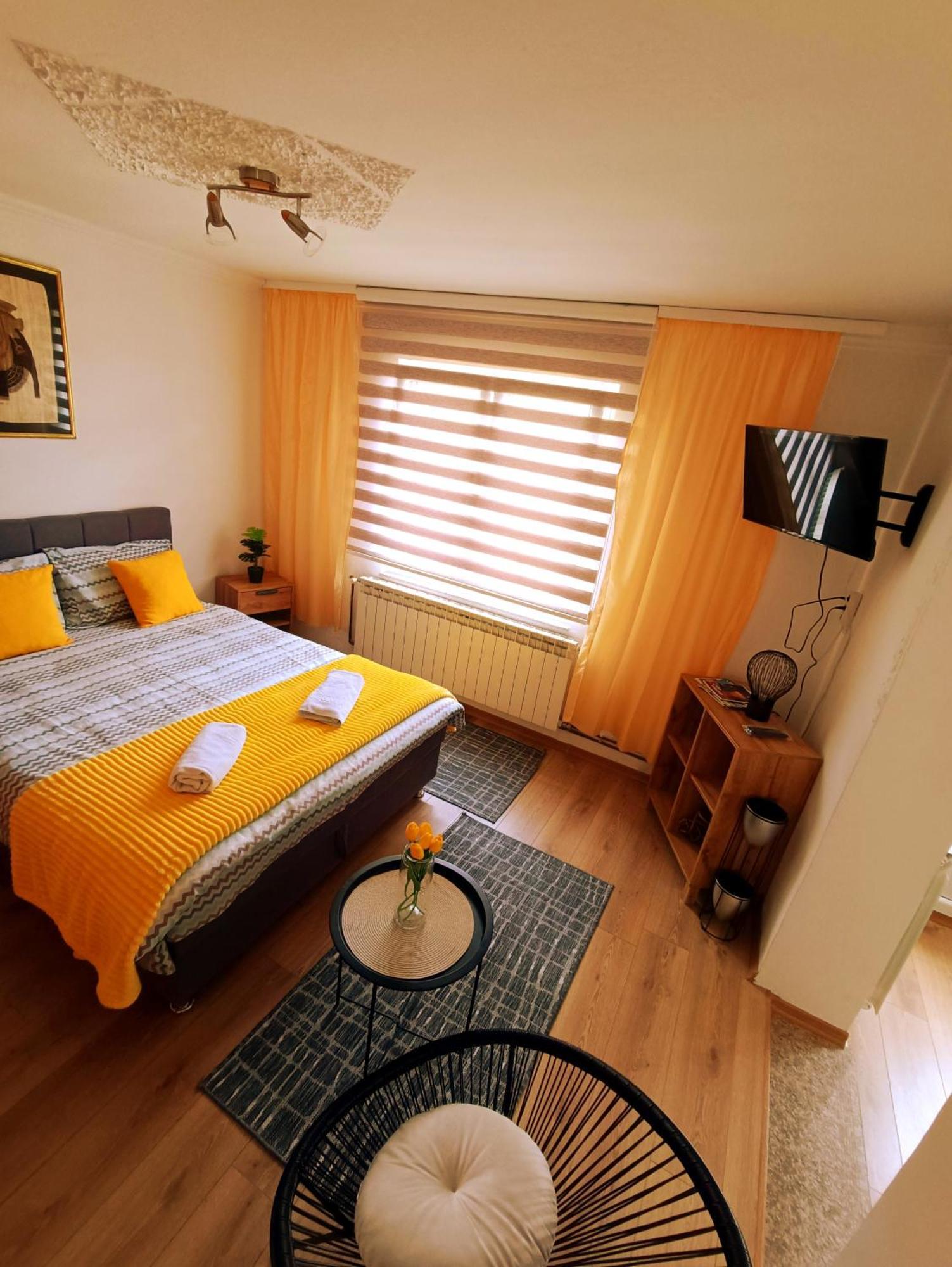 Garden Free Parking Apartment Sarajevo Exterior photo