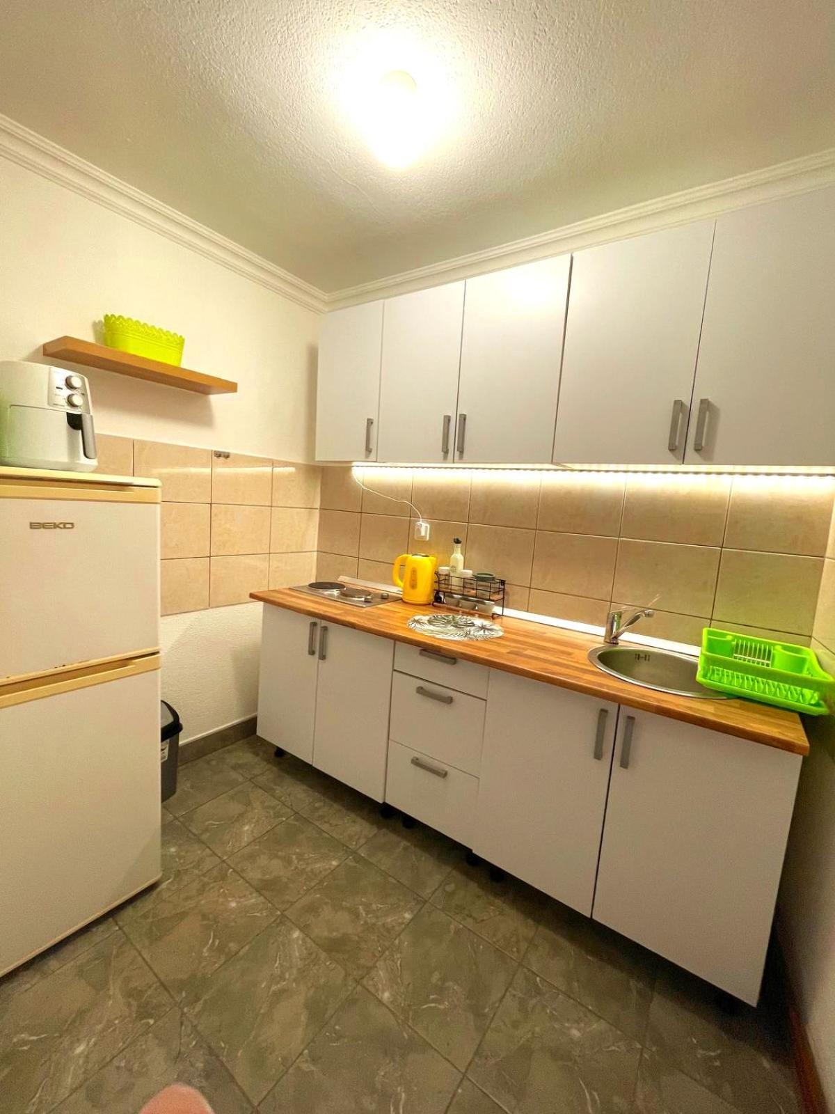 Garden Free Parking Apartment Sarajevo Room photo
