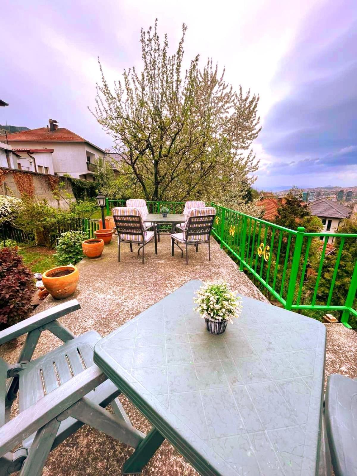 Garden Free Parking Apartment Sarajevo Exterior photo