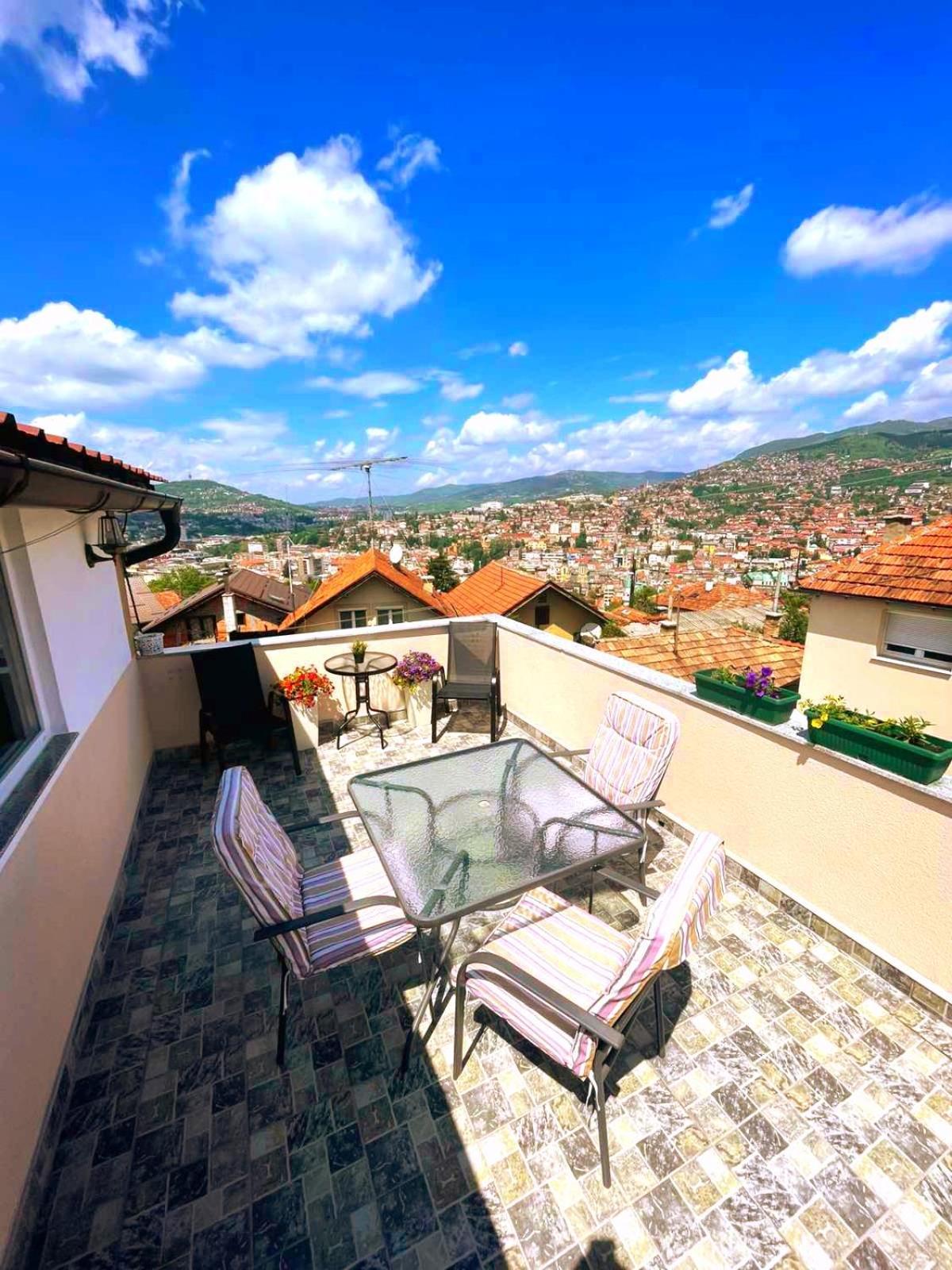 Garden Free Parking Apartment Sarajevo Exterior photo